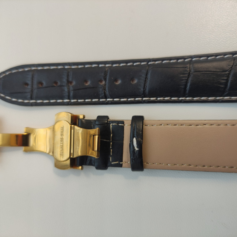 Змінна шкіряна ремінка 24 мм с застібкою "бабочка" Чорний застібка золото