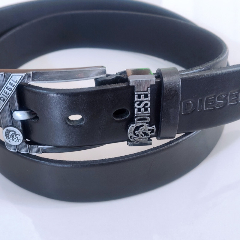 Ремінь чоловічий шкіряний. Чорний