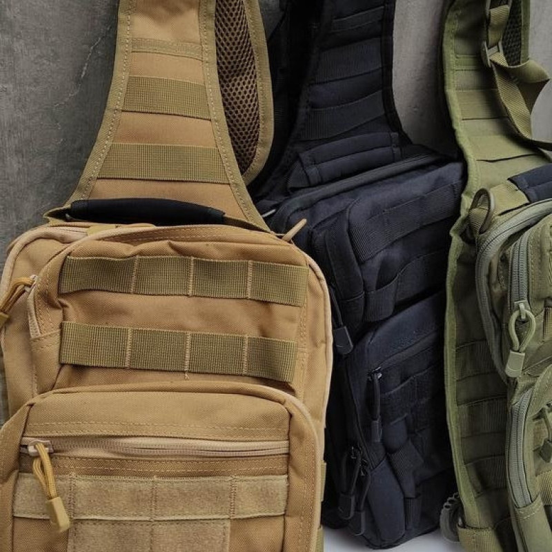 Нагрудна сумка з швидким скиданням чоловіча тактична сумка на багато відділень багатофункціональна. Зелена