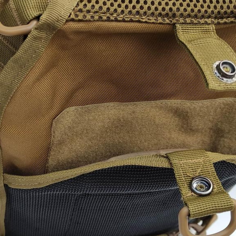 Нагрудна сумка з швидким скиданням чоловіча тактична сумка на багато відділень багатофункціональна. Койот