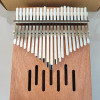 Калімба на 21 язичок (нот) з натурального дерева. З молоточком, чохлом. Коричнева