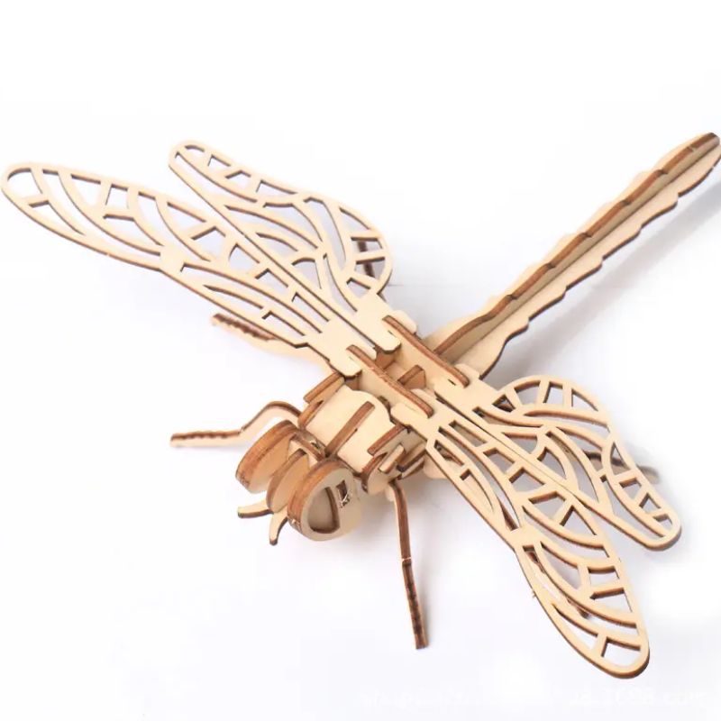 Декоративна дерев'яна іграшка-пазл 3D  "Стрикоза"