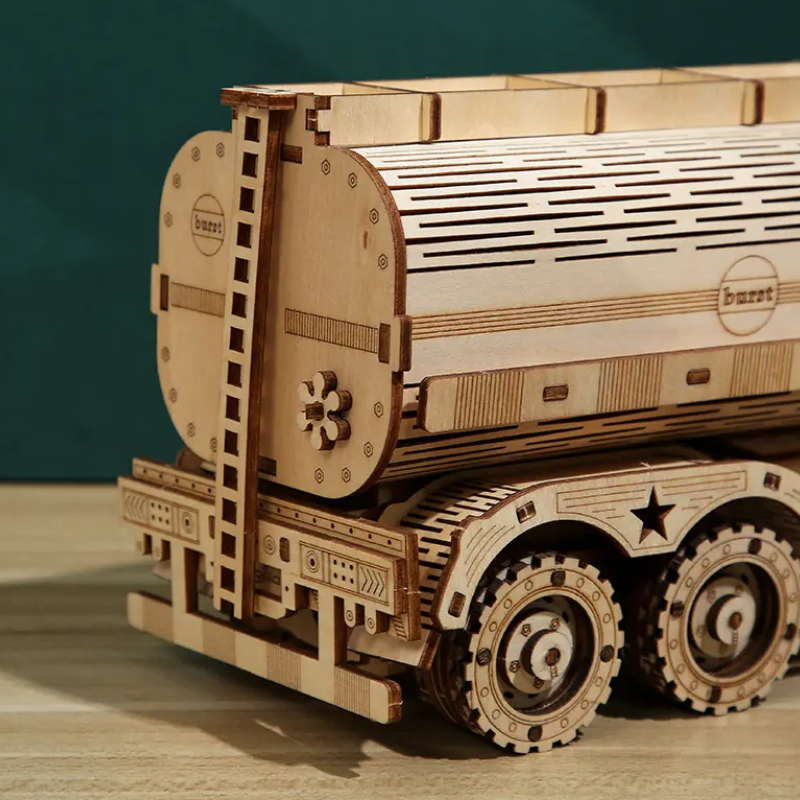 Декоративна дерев'яна іграшка-пазл 3D  "Вантажівка" велика