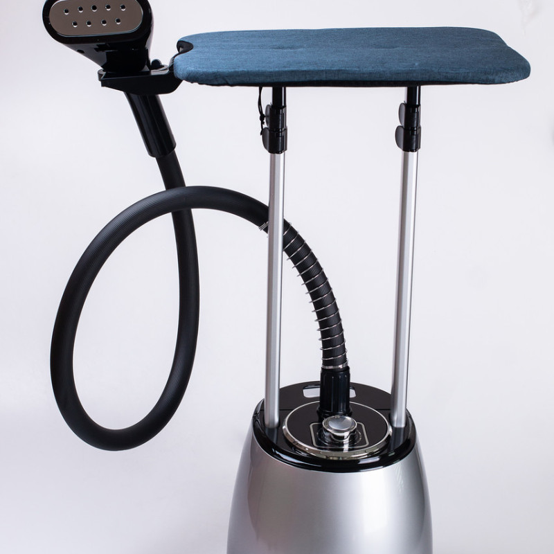 Відпарювач підлоговий вертикальний 2000 Вт парогенератор для одягу на 2.2 л парова праска SOKANY SK-4013 Сіро-сталевий